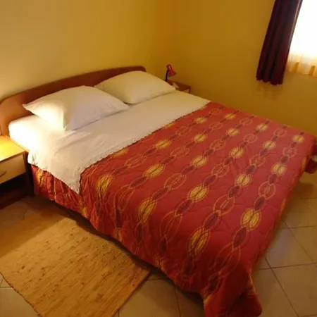 Guest house Tinka Povljana