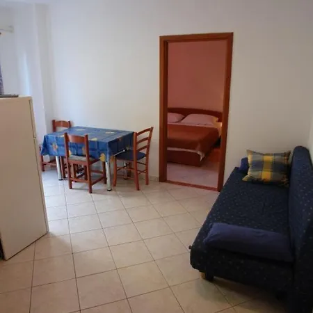 Tinka 3* Povljana