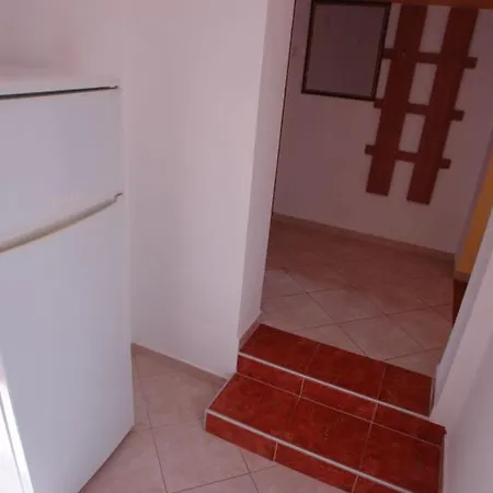 Tinka 3* Povljana