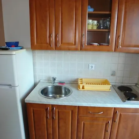 ゲストハウス Tinka 3*