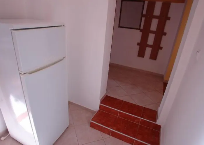 Tinka 3* Povljana