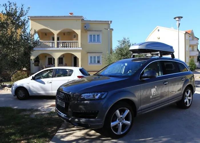 Πανσιόν Tinka 3*